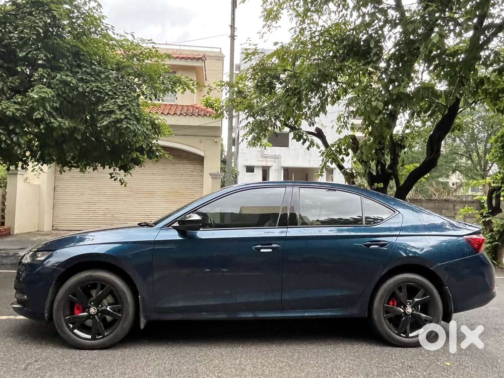 Skoda Octavia 2.0 Style TSI AT, 2022, Petrol