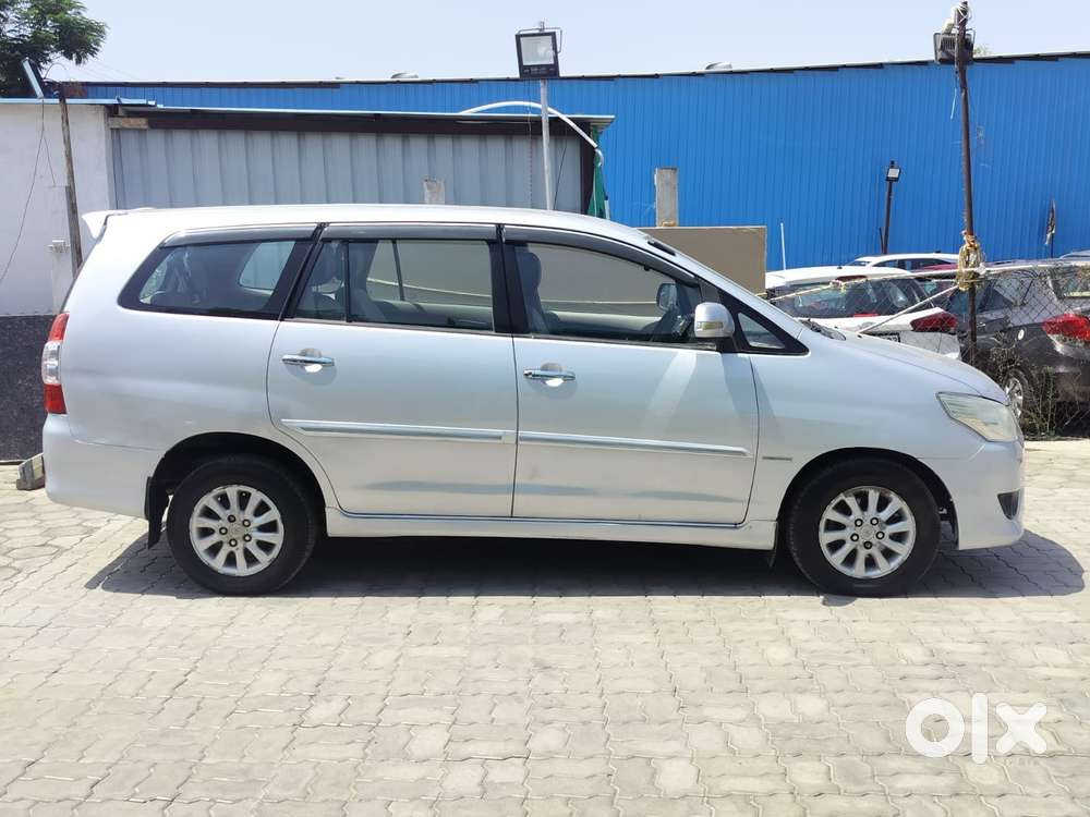 Toyota Innova 2.5 V 7 Str, 2012, Diesel