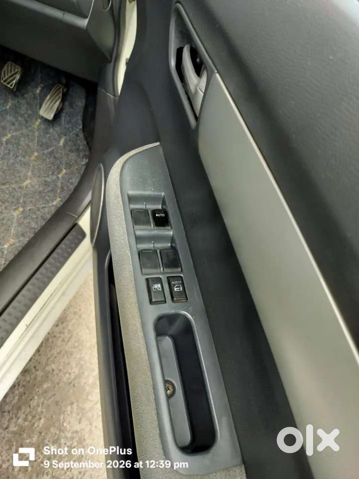 Maruti Suzuki Swift Dzire 1.2 Vxi Bsiv, 2011, Petrol