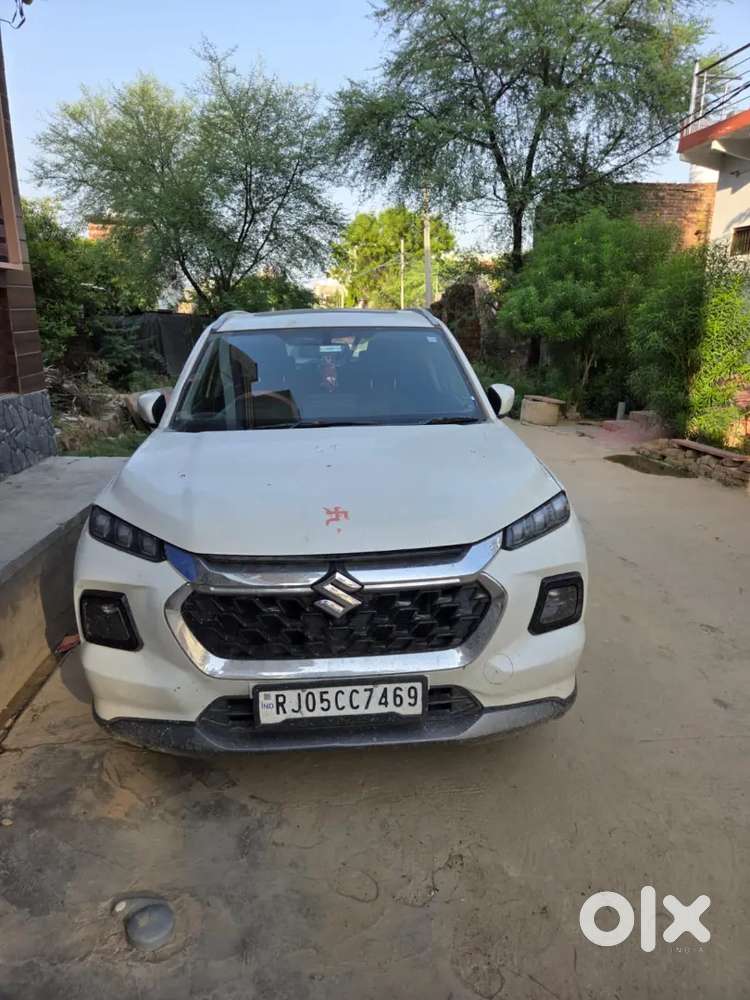 Grand Vitara Strong Hybrid, Sunroof, Top Model Very Good Condition.