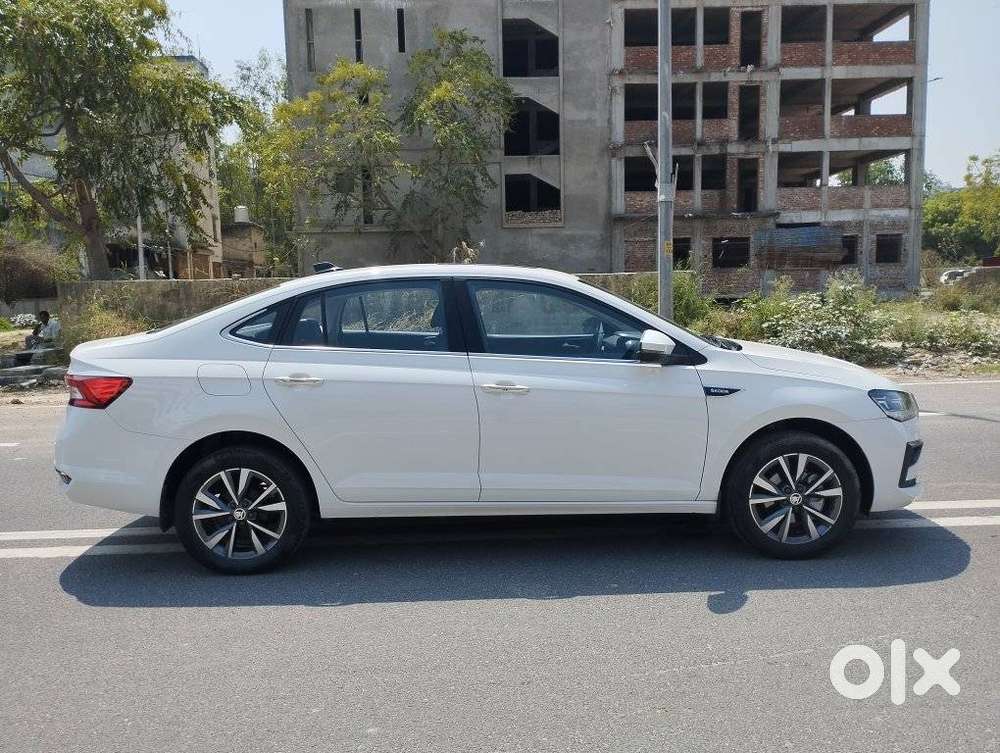 Skoda Slavia 1.0 Tsi Style At, 2023, Petrol