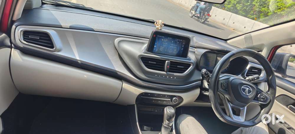 Tata Altroz 1.2 Xza Petrol Dct, 2022, Petrol