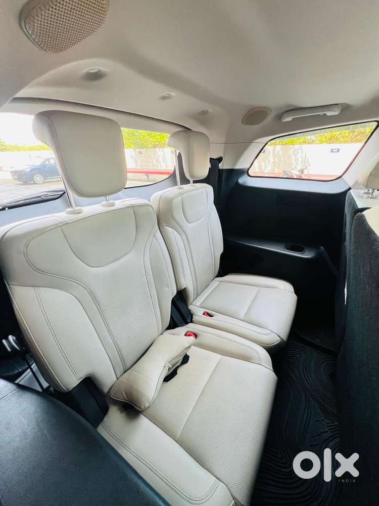 Mahindra Xuv700, 2021, Petrol