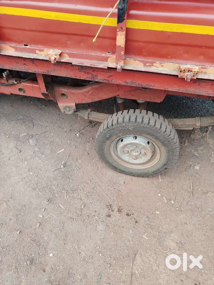 Mahindra Maximo 2012