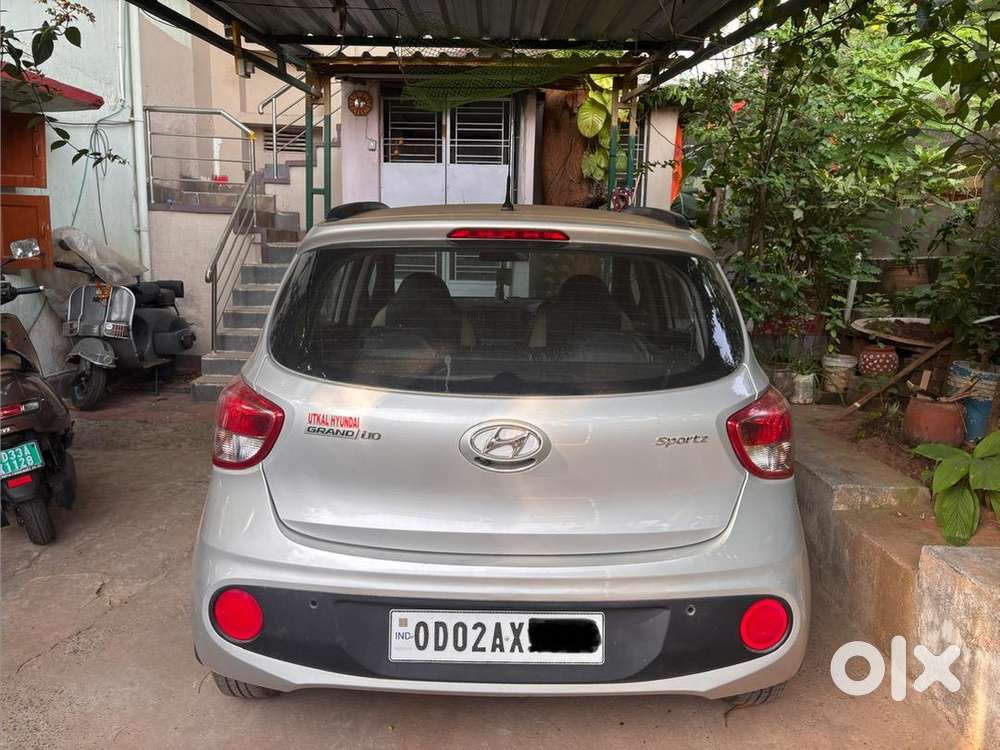 Hyundai Grand I10 Sportz (1st Owner, 14970 Kms)