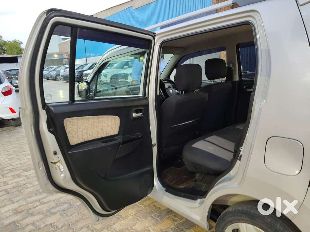 Maruti Suzuki Wagon R 1.0 Vxi Amt, 2017, Petrol