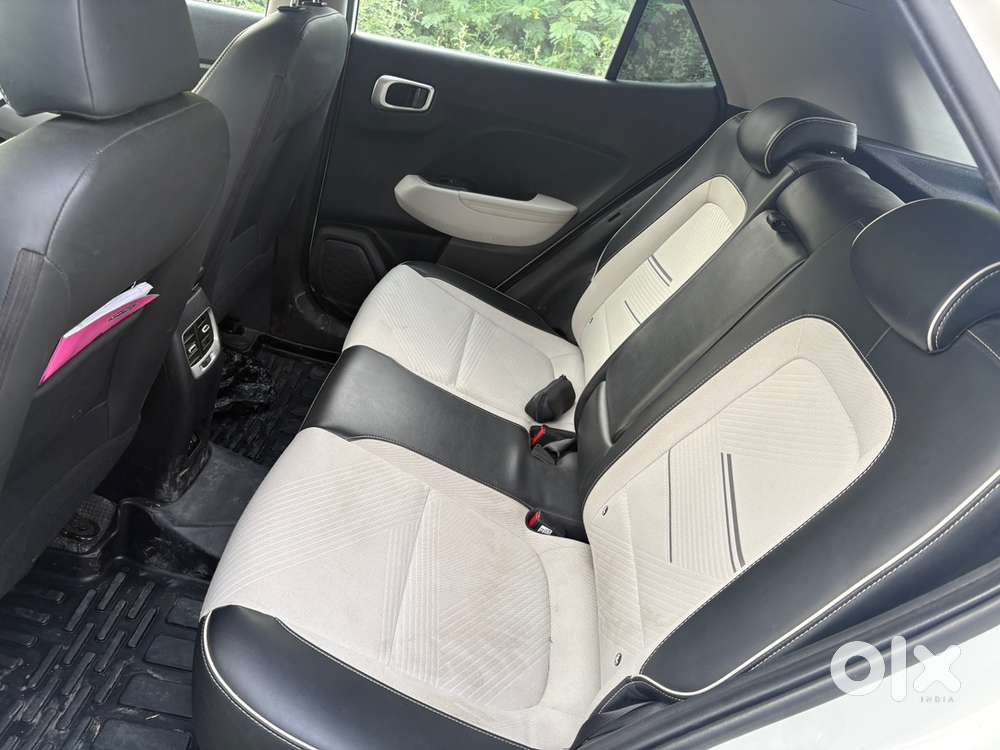 Hyundai Venue 2022 Diesel Well Maintained