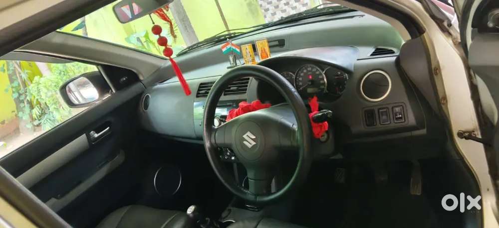 Maruti Suzuki Swift 2011 Dzire