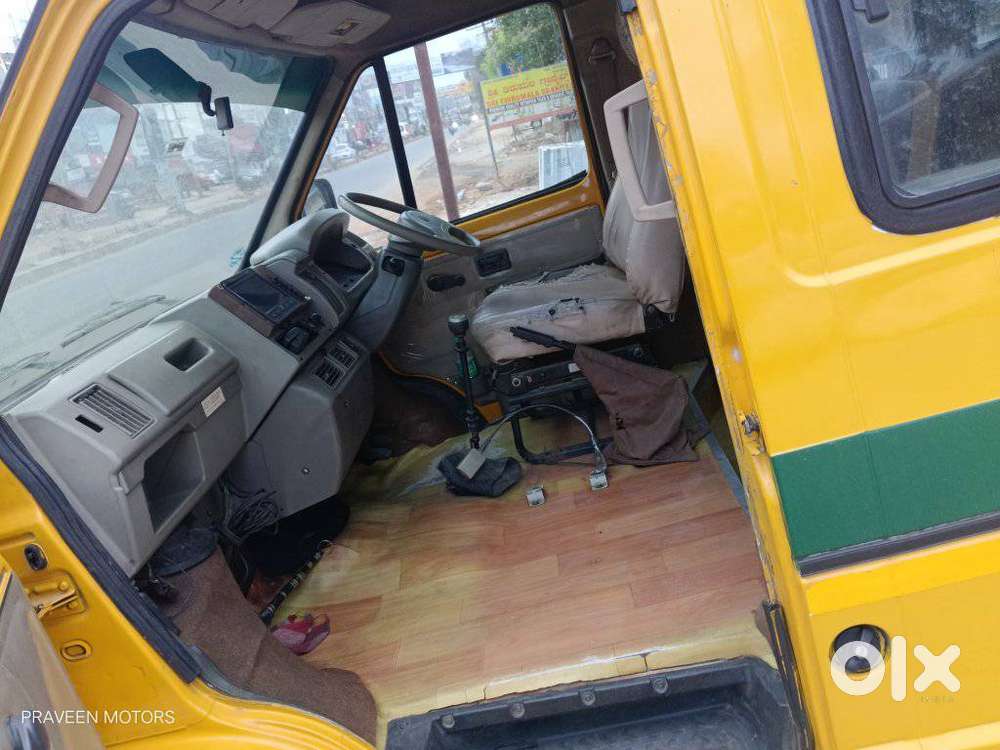 Tata Winger Deluxe - Hi Roof (ac), 2018, Diesel
