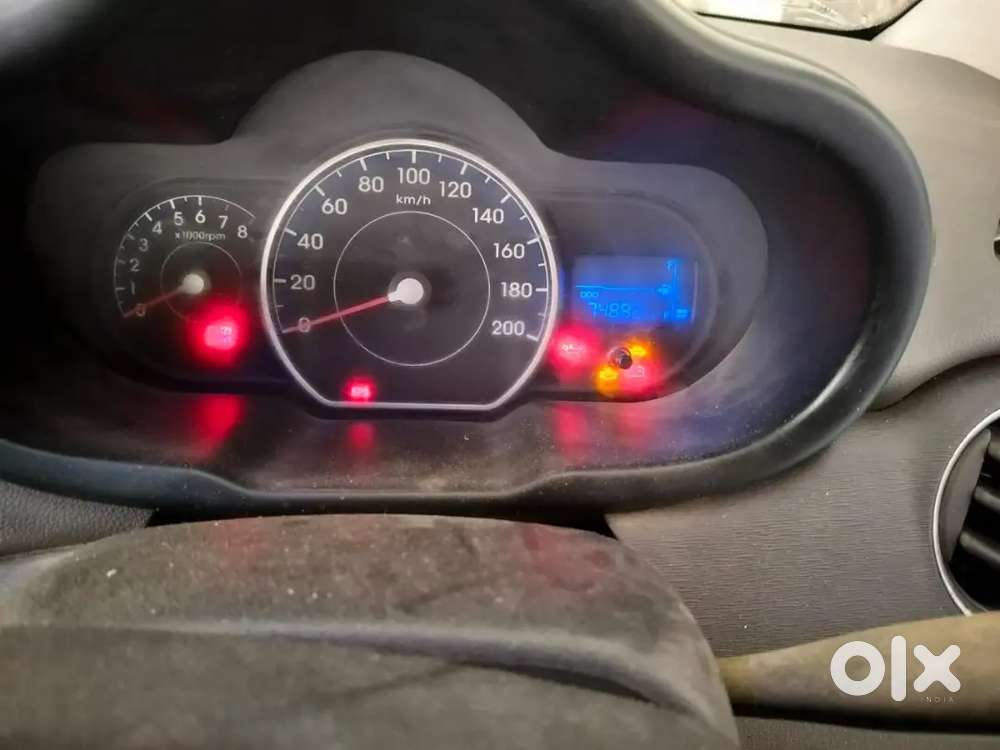 Hyundai I10 Sportz 2012 Best Condition, Tyre Also New Cng M 30 Km P1kg