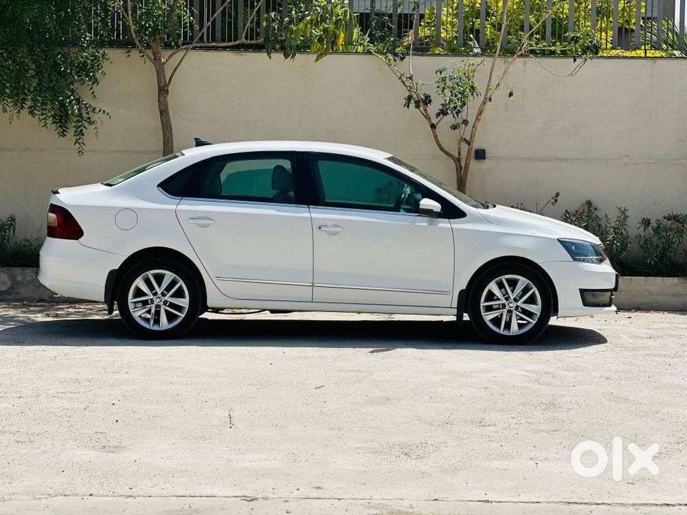 Skoda Rapid 1.0 Style At, 2021, Petrol