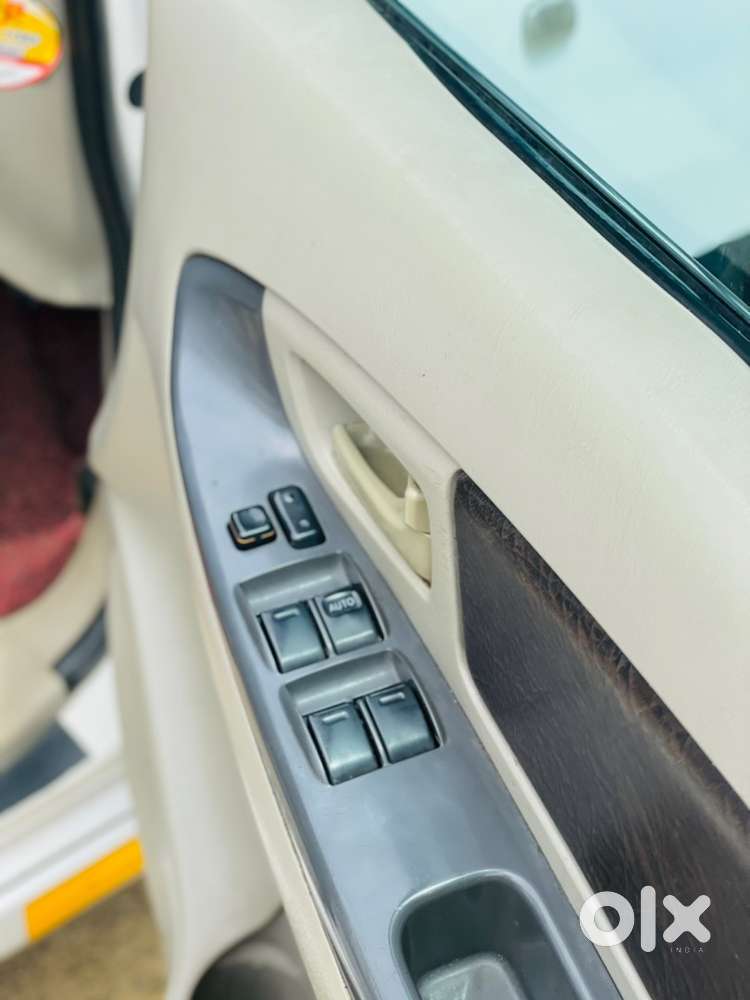 Toyota Innova 2013