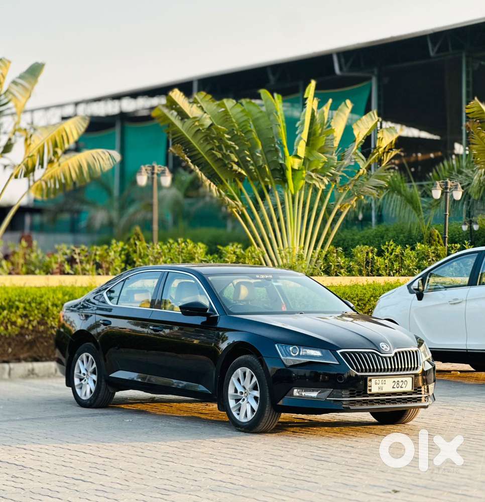 Skoda Superb Style 1.8 Tsi At, 2018, Petrol