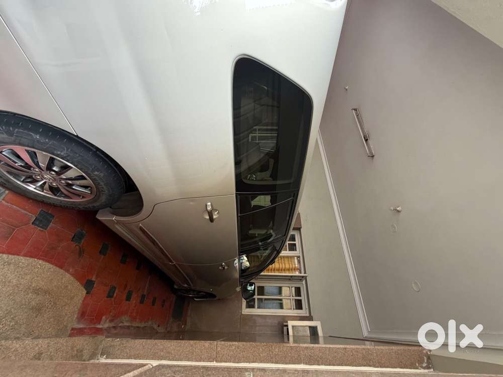 2015 Toyota Innova 2.5 Vx Diesel Manual 8-seater - Good Condition