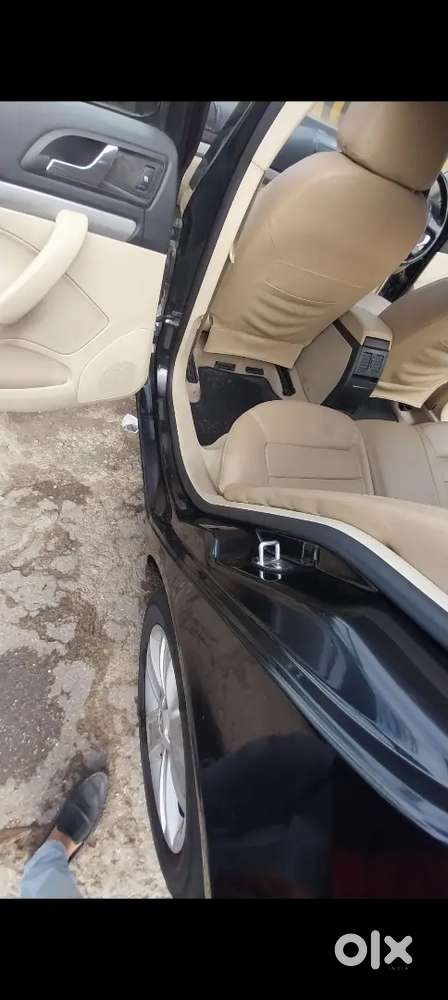 Skoda Laura 2.0 Ambiente 2011