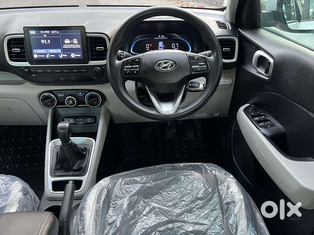 Hyundai Venue S 1.2 Petrol, 2022, Petrol