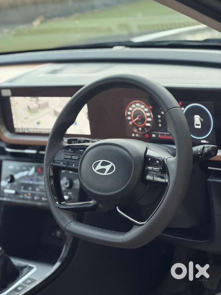 Hyundai Alcazar Platinum, 2025, Petrol