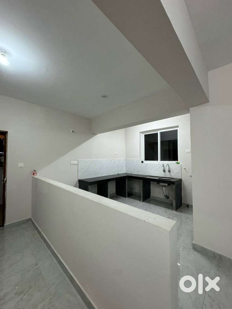 1 BHK BEAUTIFUL AIRPORT VIEW FLAT FOR SALE