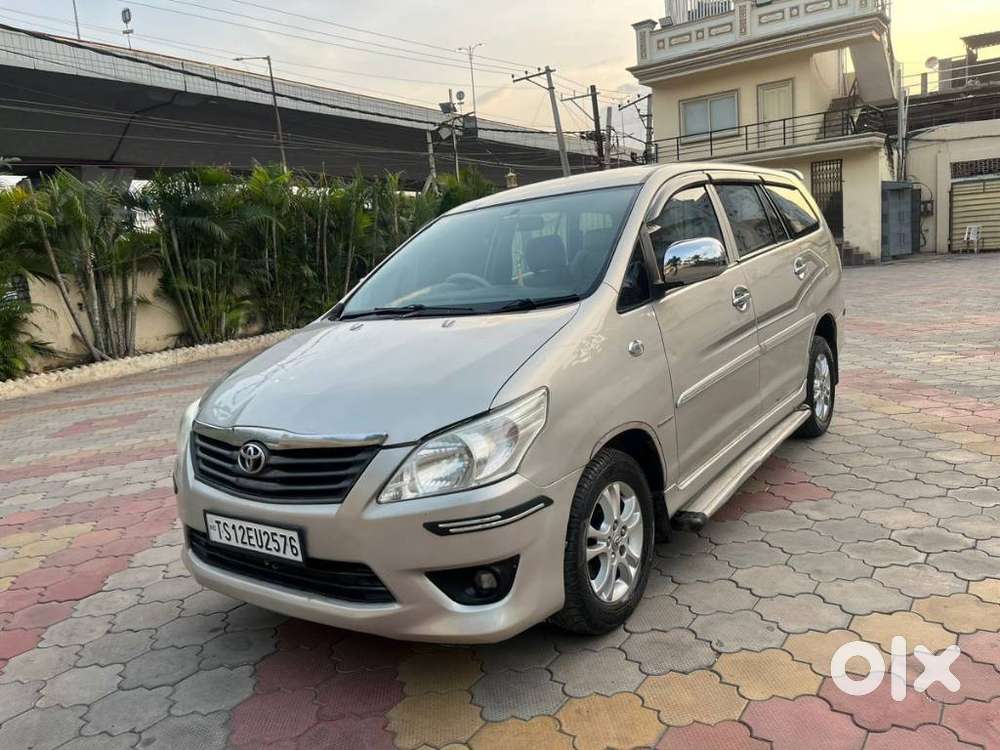 Toyota Innova 2.5 Gx 7 Str Bs-iii, 2012, Diesel