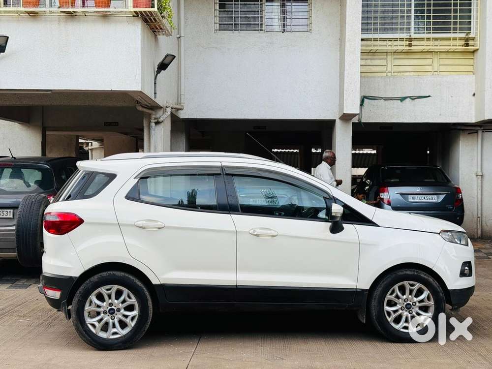 Ford Ecosport Titanium Petrol Automatic 2015 2nd Owner 77348 Km 325000