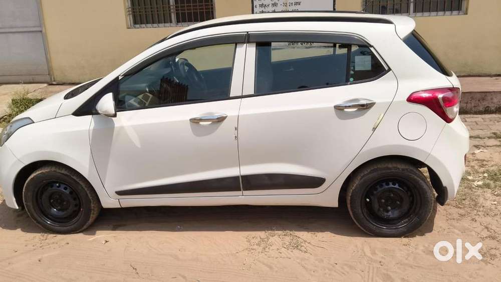 Hyundai Grand I10 2017 Petrol Well Maintained
