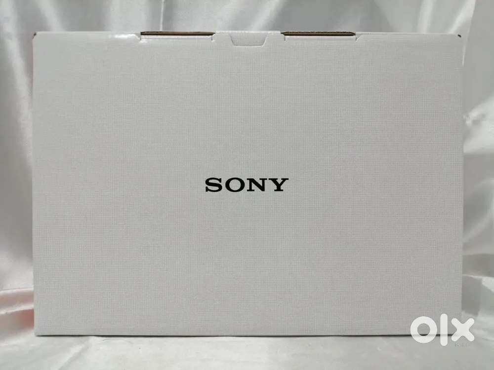 Sony ZV-E10X Unused Twin Lens Kit 16-50mm OSS II 55-210mm Boxed 35 Lan