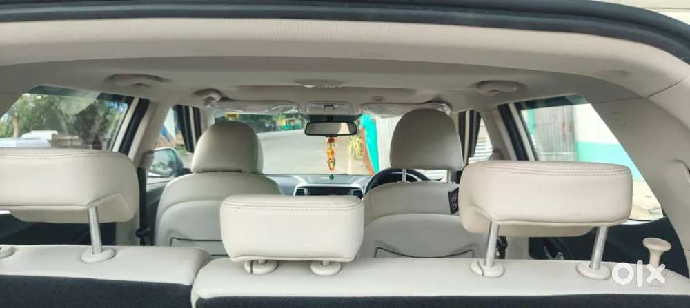 Mahindra Xuv300 W8 (o) 1.5 Diesel Amt, 2023, Diesel