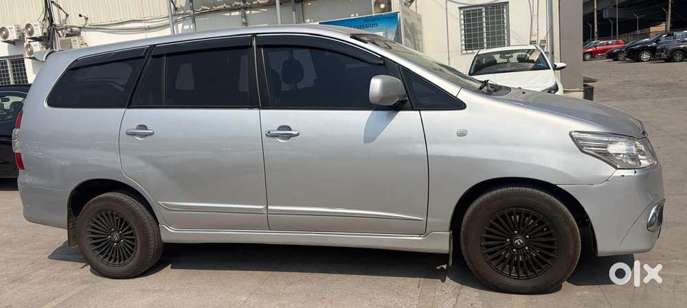 Toyota Innova 2.5 G (diesel) 8 Seater, 2014, Diesel