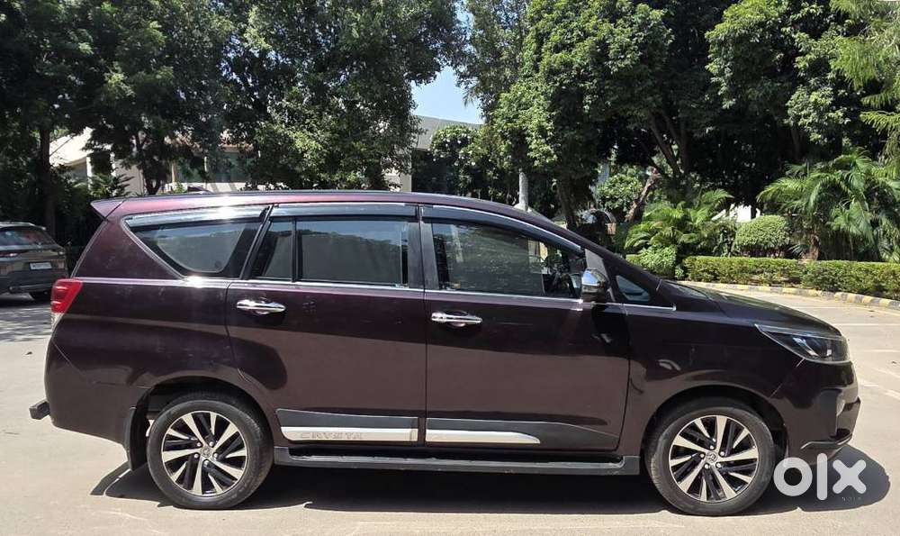 Toyota Innova Crysta, 2021, Petrol