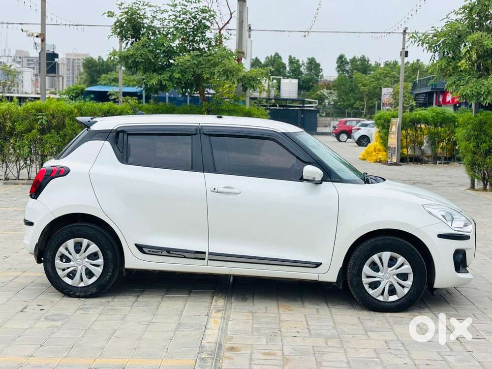 Maruti Suzuki Swift 1.2 Vxi (o), 2023, Petrol