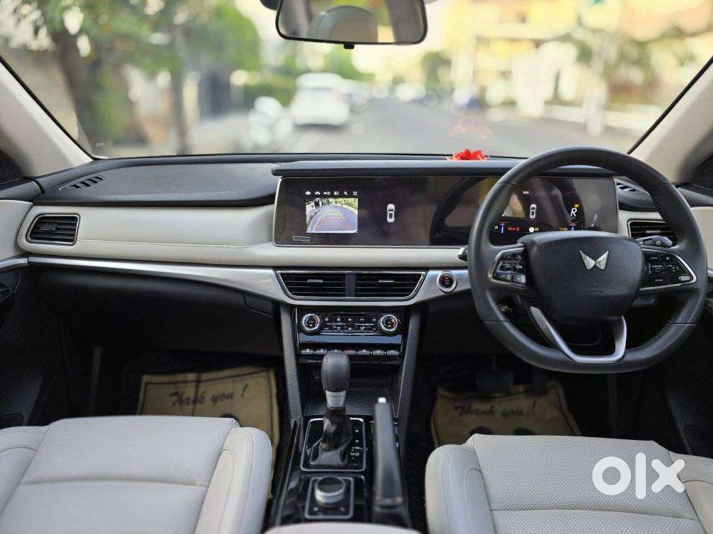 Mahindra Xuv700 2.2 Ax 7 Diesel At Str, 2024, Diesel