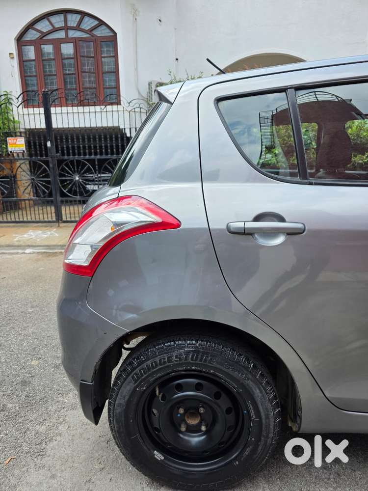 Maruti Suzuki Swift Vxi Abs Bsiv, 2014, Petrol