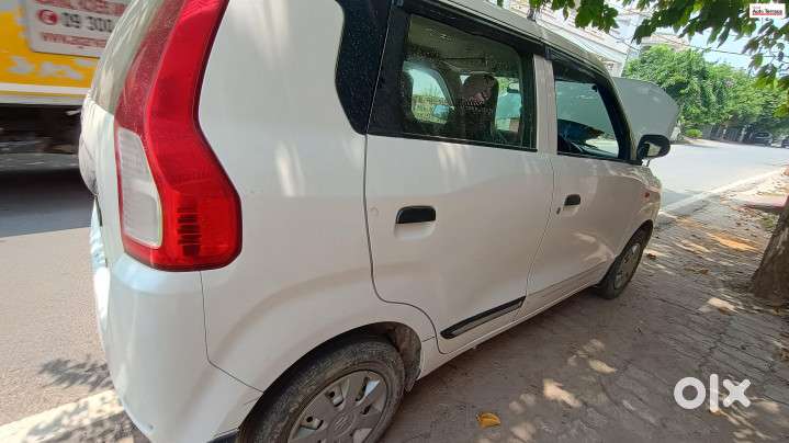 Maruti Suzuki Estilo Lxi Cng, 2022, Cng & Hybrids