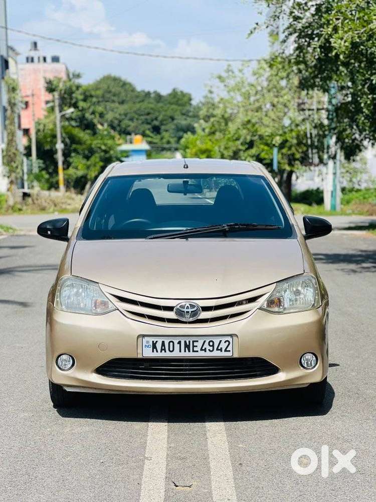 Toyota Etios Liva G, 2012, Petrol