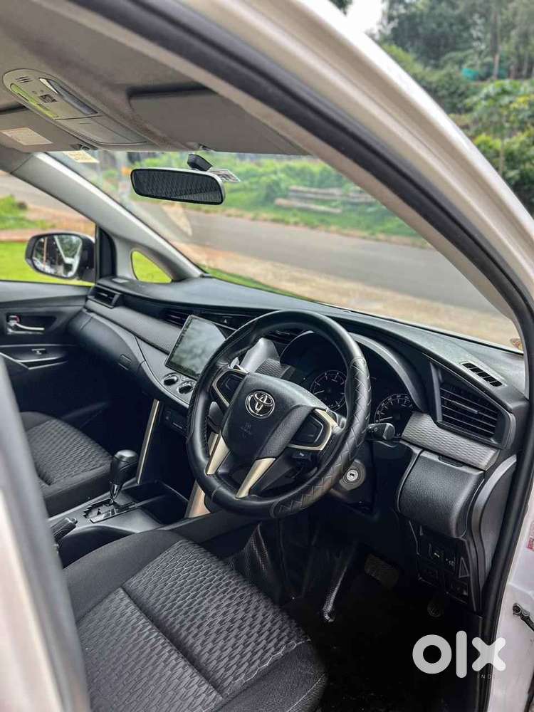 Toyota Innova Crysta G 8 Str, 2016, Diesel