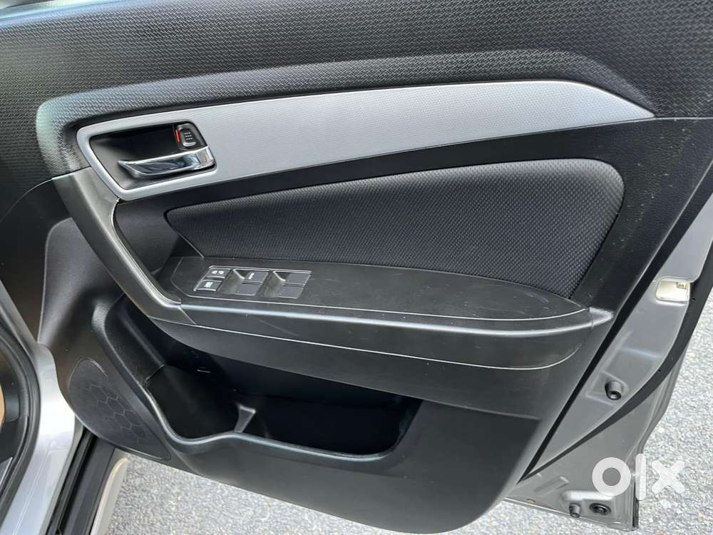 Maruti Suzuki Brezza 1.5 Zxi Plus Smart Hybrid, 2021, Petrol