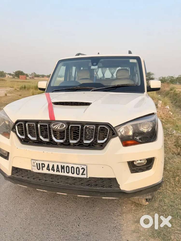 Mahindra Scorpio S10 Contect