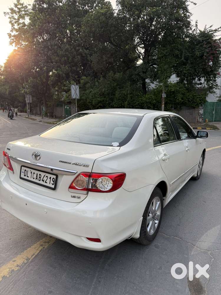 Toyota Corolla Altis [2011-2014] 1.8 Vl At, 2013, Petrol