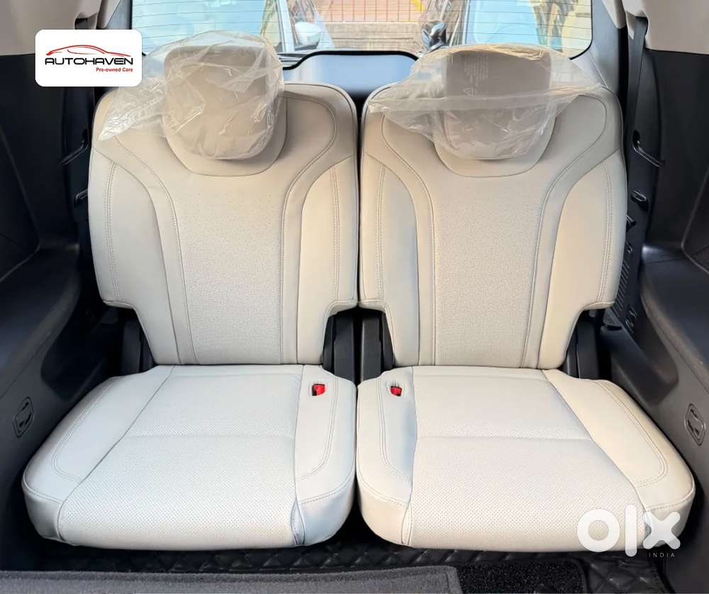 Mahindra Xuv700 2.0 Ax 7 Petrol At Str, 2022, Petrol