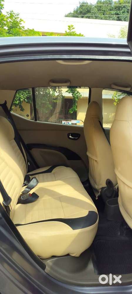 Hyundai I10 Sportz, 2016, Petrol