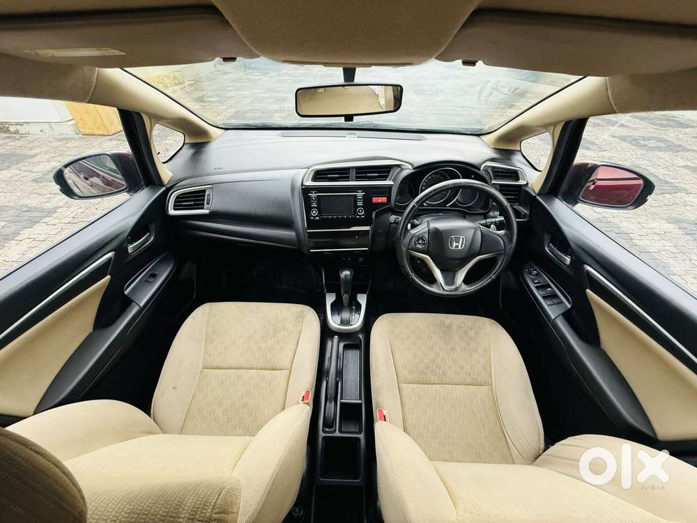 Honda Jazz V Automatic, 2016, Petrol