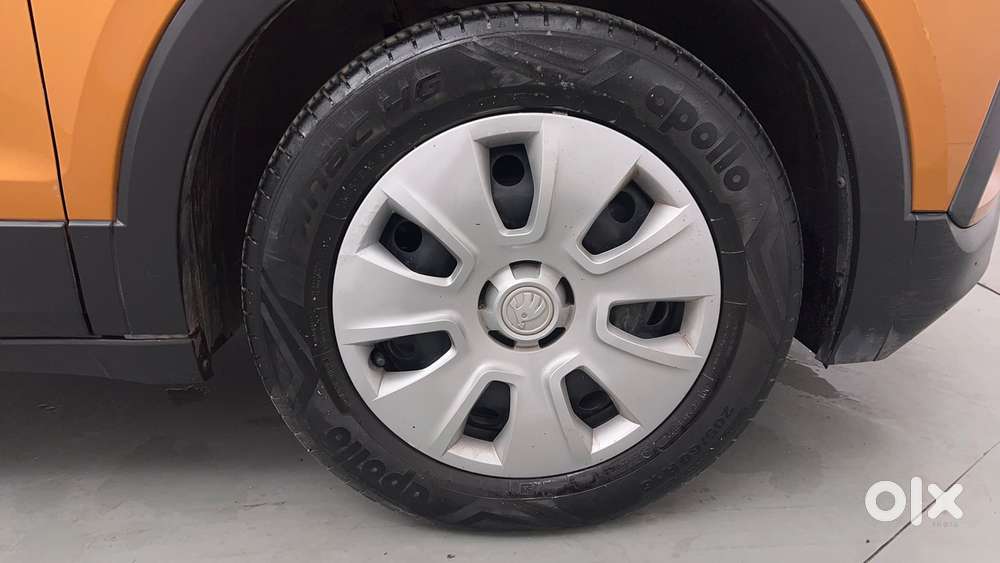 Skoda Kushaq Active 1.0 Tsi Mt, 2022, Petrol