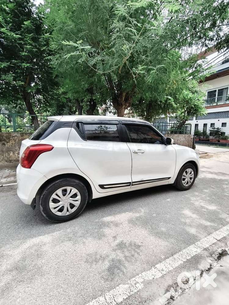 Maruti Suzuki Swift Vxi + Manual, 2022, Petrol