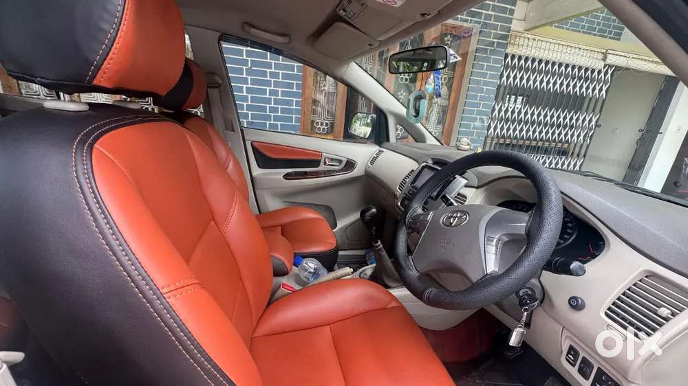 Toyota Innova 2.5 V 2013