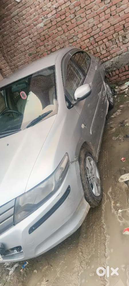 Honda City 1.5 Zx 2011  Hai 2031 Tak Vailid Hai