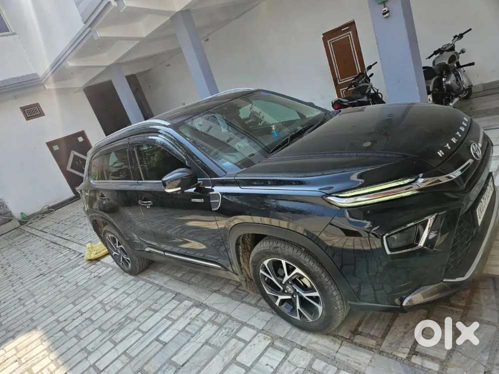 Toyota Urban Cruiser Hyryder 2024 Petrol 28000 Km Driven