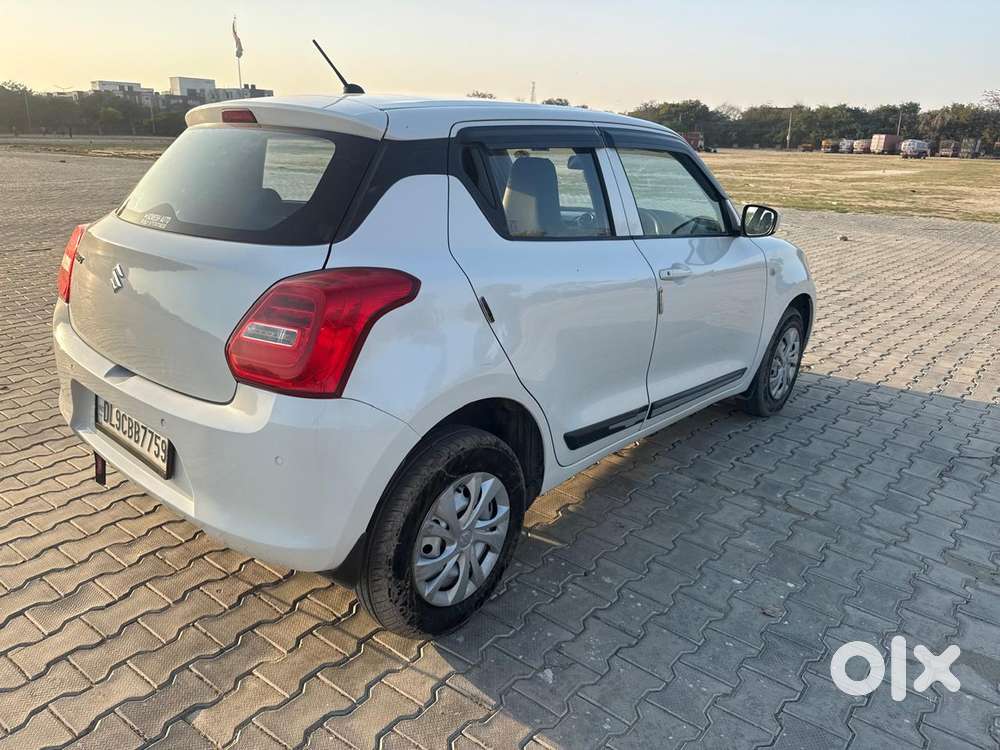Maruti Suzuki Swift 1.2 Lxi (o), 2023, Petrol