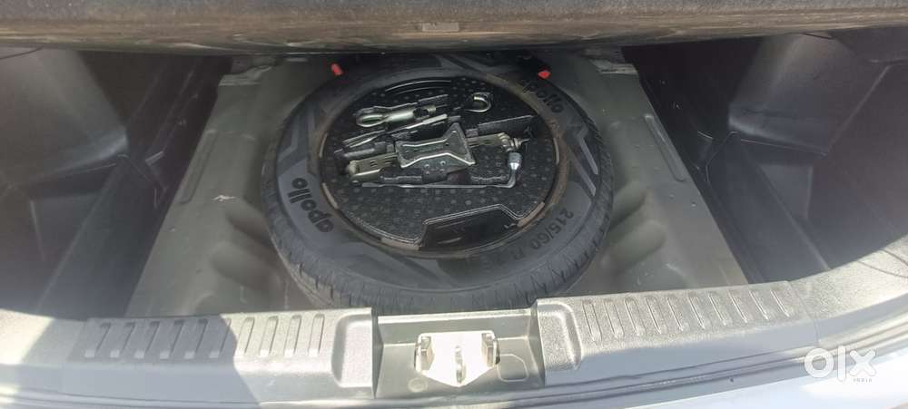 Maruti Suzuki Brezza 1.5 Zxi Smart Hybrid, 2021, Petrol