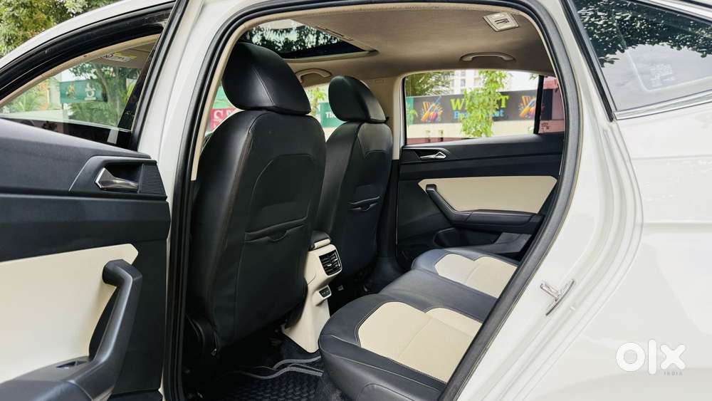 Skoda Slavia 1.0 Tsi Style At, 2023, Petrol
