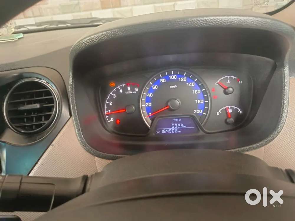 Hyundai Xcent 2015 Diesel Well Maintained